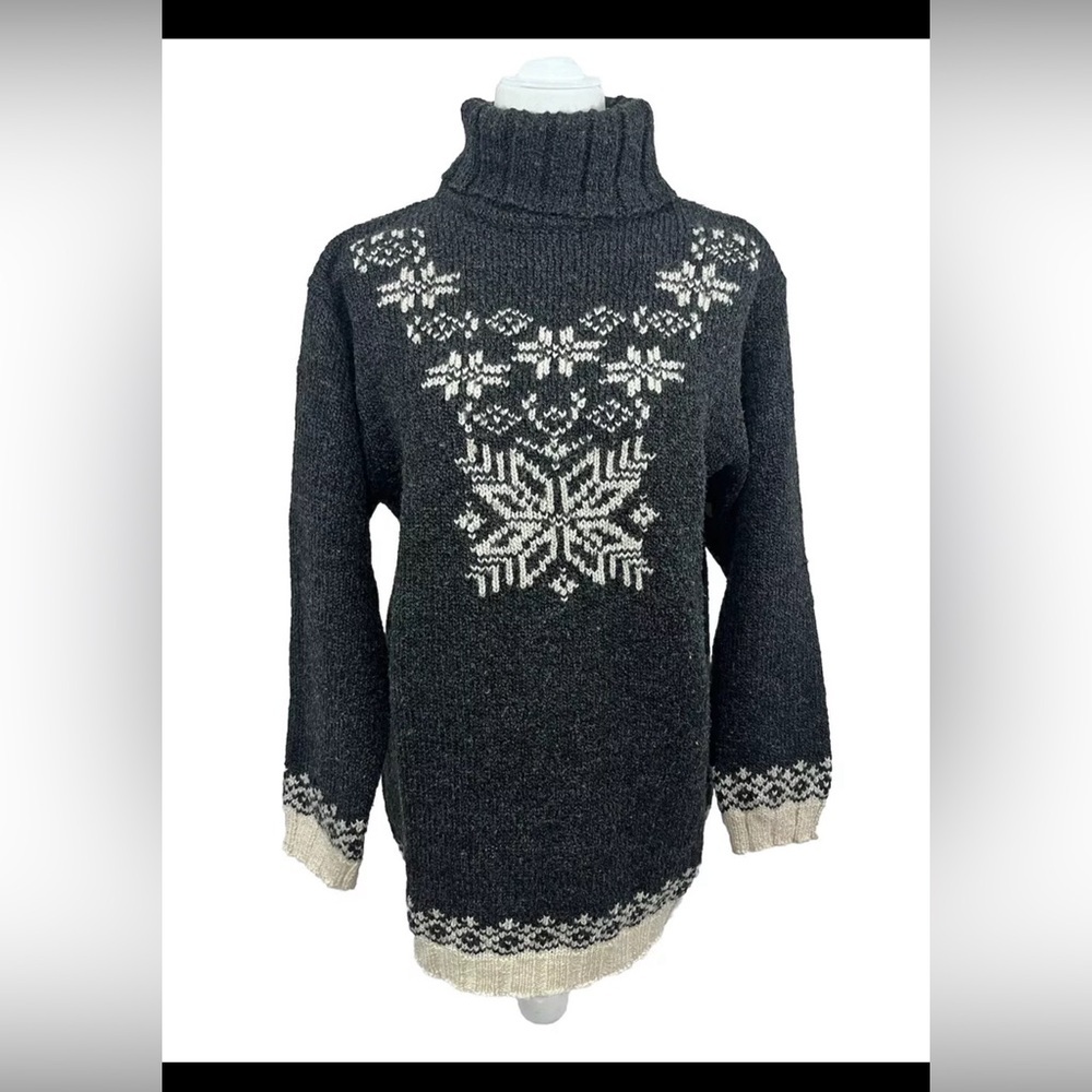 Vintage St John’s Bay Snowflake Wool Blend Fair Isle Turtleneck Sweater Size L